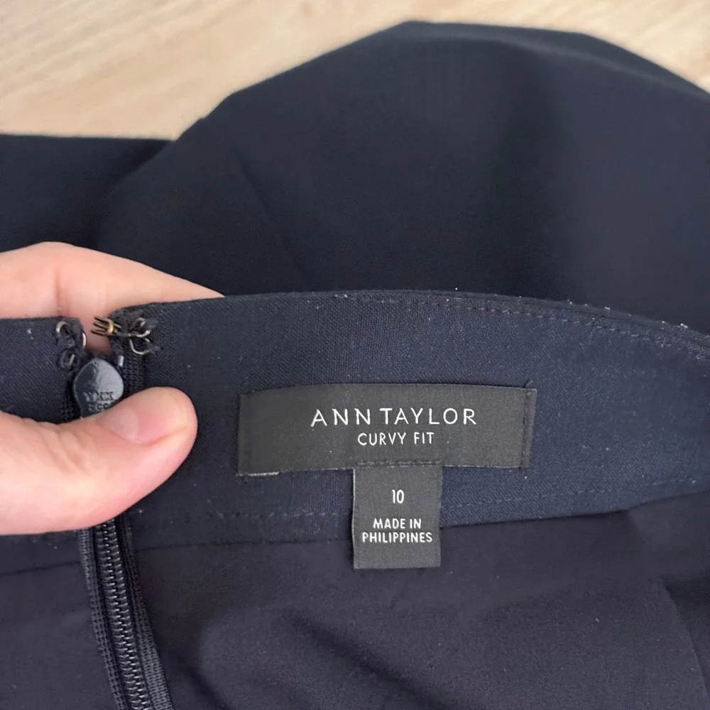 Ann Taylor Pencil Skirt 10 Navy Blue Curvy Fit Career Workwear Stretch Office